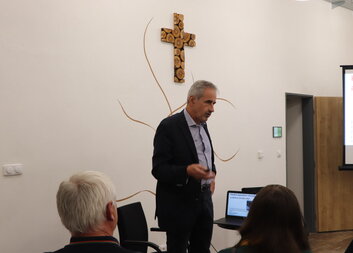 Přednáška s profesorem Kautznerem