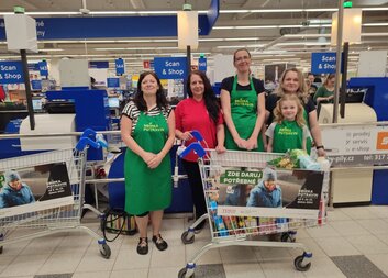 Potravinová sbírka v Tescu  2025