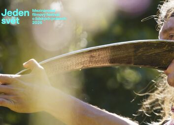 Jeden svět ve Vlašimi 2026 - Při zemi